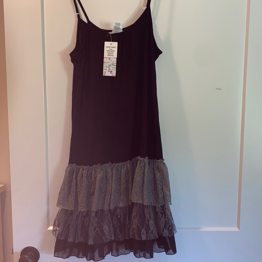 Ruffle slip extender